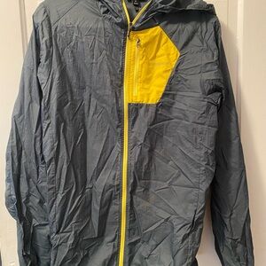 Patagonia Men's Windbreaker in Gray with Yellow Accents